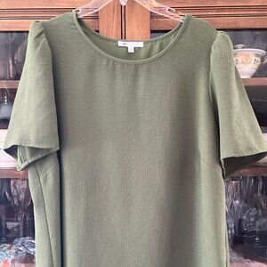 DR 2 Army Green Puffed Sleeves Top- size 2X Adorable